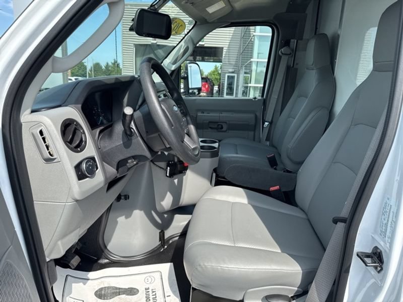 New 2026 Ford E-350 and Econoline 350 Super Duty w/ Power Equipment Group RWD image 19