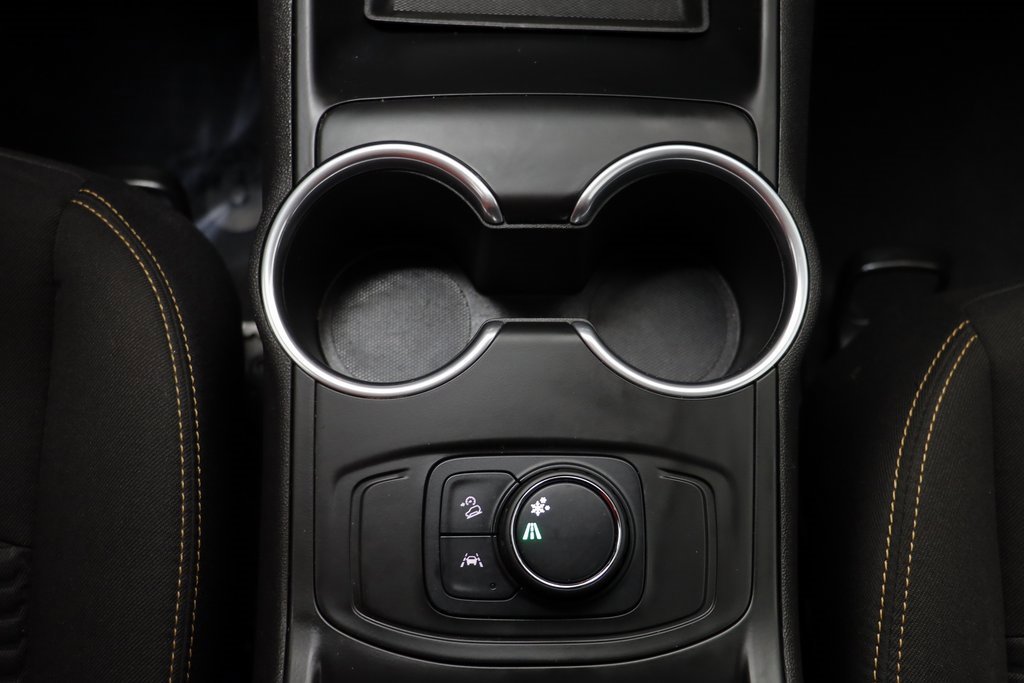 Used 2021 GMC Terrain SLE image 11