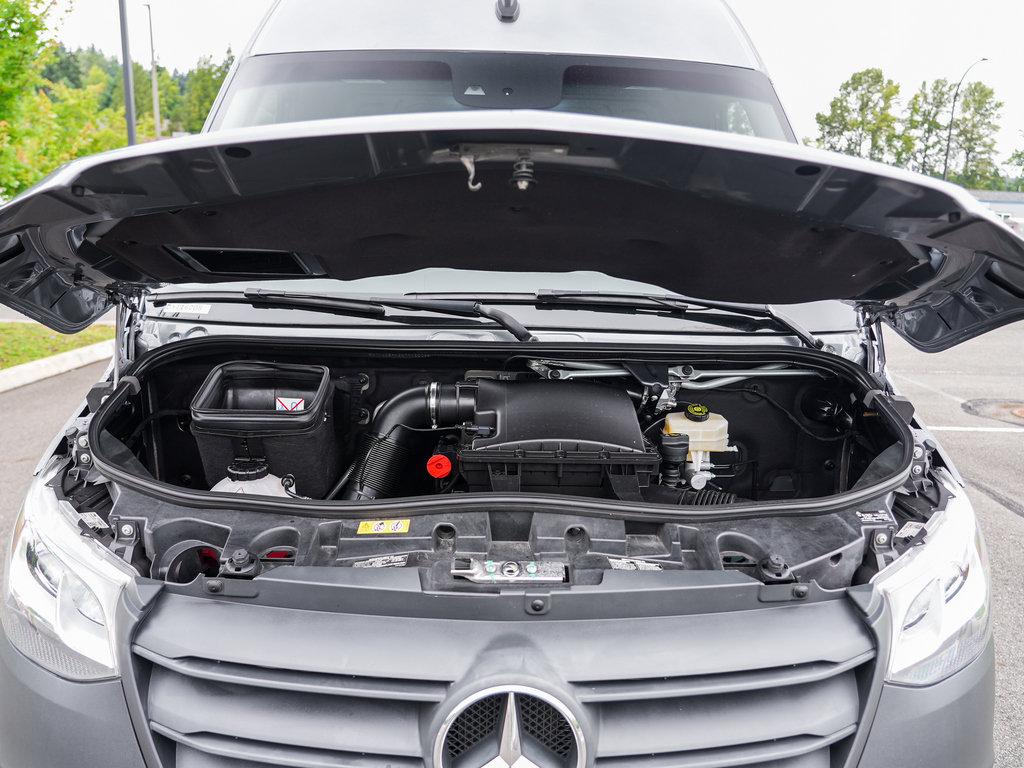 Used 2022 Mercedes-Benz Sprinter 2500 image 28