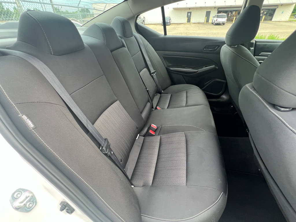 Used 2025 Nissan Altima 2.5 SV FWD image 17