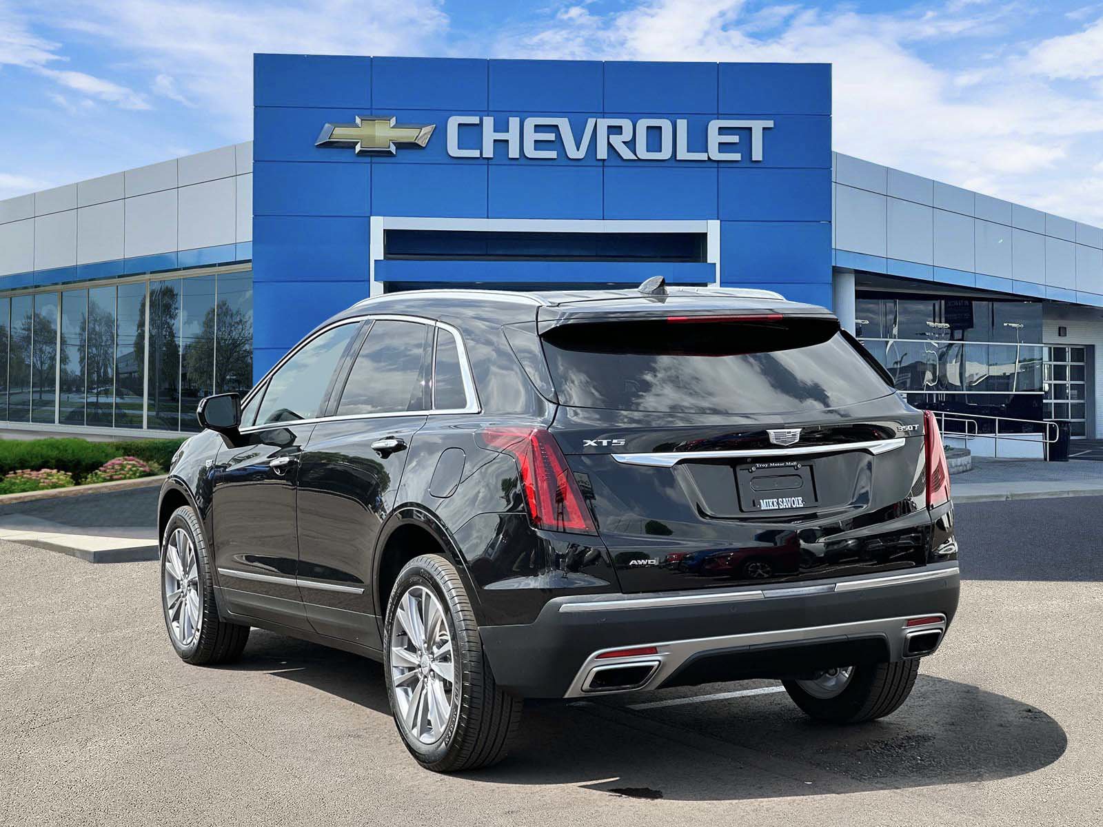 Certified 2024 Cadillac XT5 Premium Luxury AWD/4WD image 3