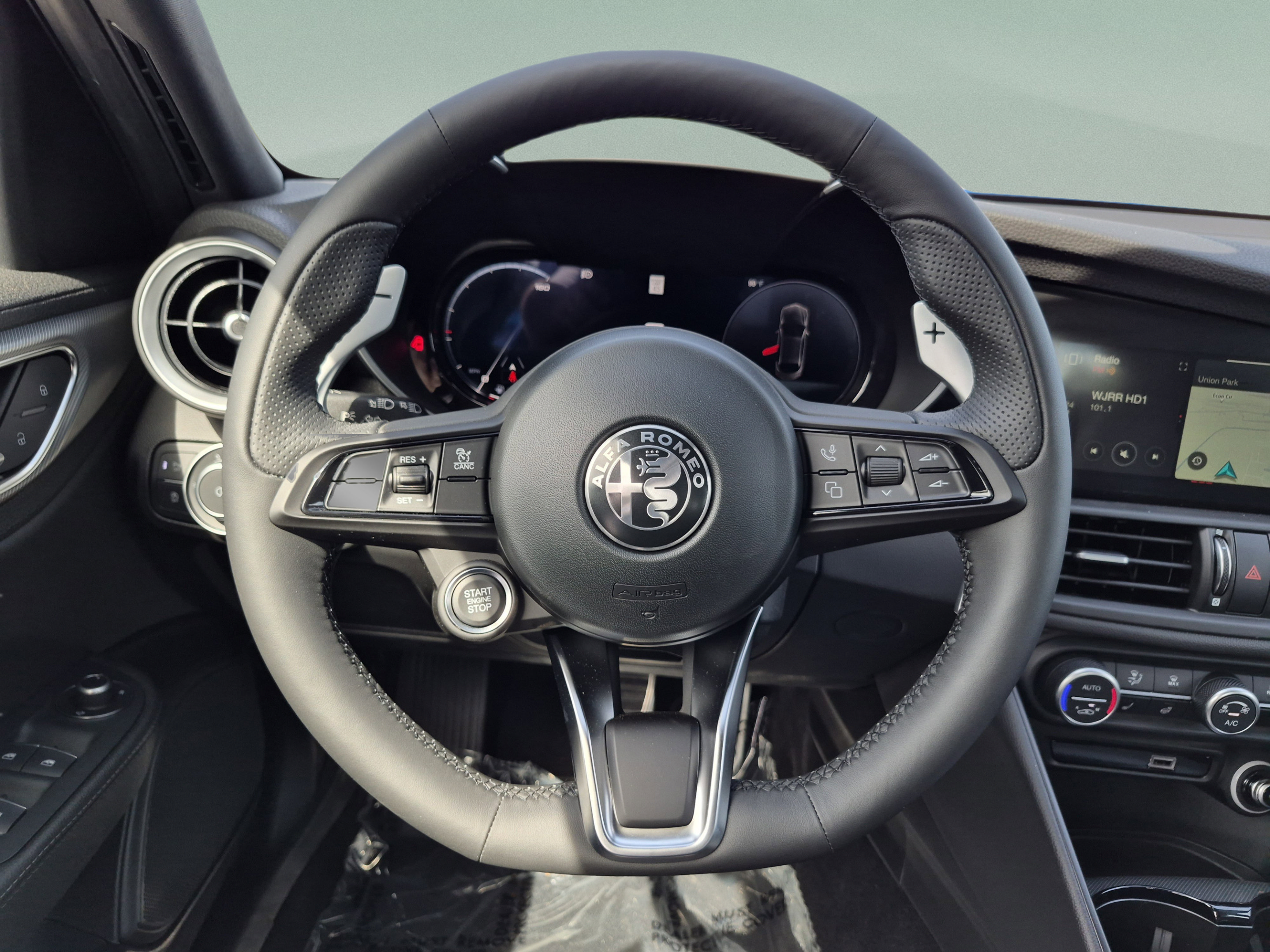 New 2026 Alfa Romeo Giulia w/ Driving Assist Package RWD image 40