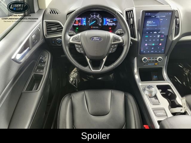 Used 2022 Ford Edge Titanium AWD/4WD image 25