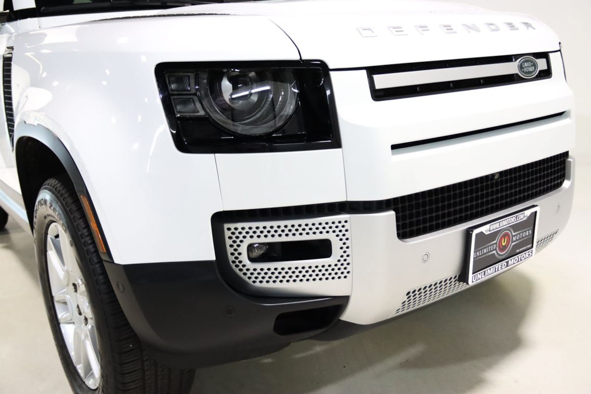 Used 2025 Land Rover Defender 110 S AWD/4WD image 25