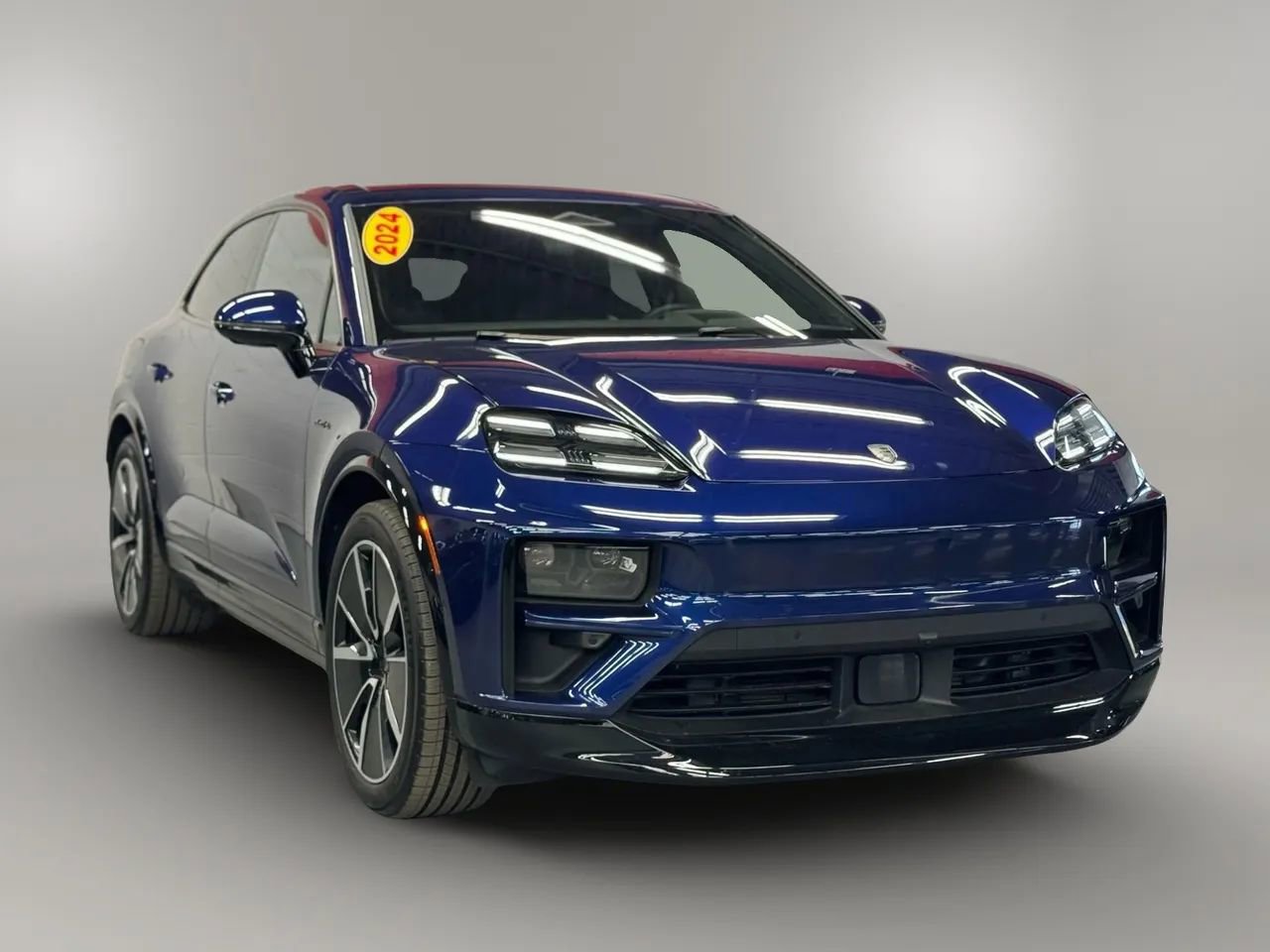 Used 2024 Porsche Macan Turbo Electric image 12
