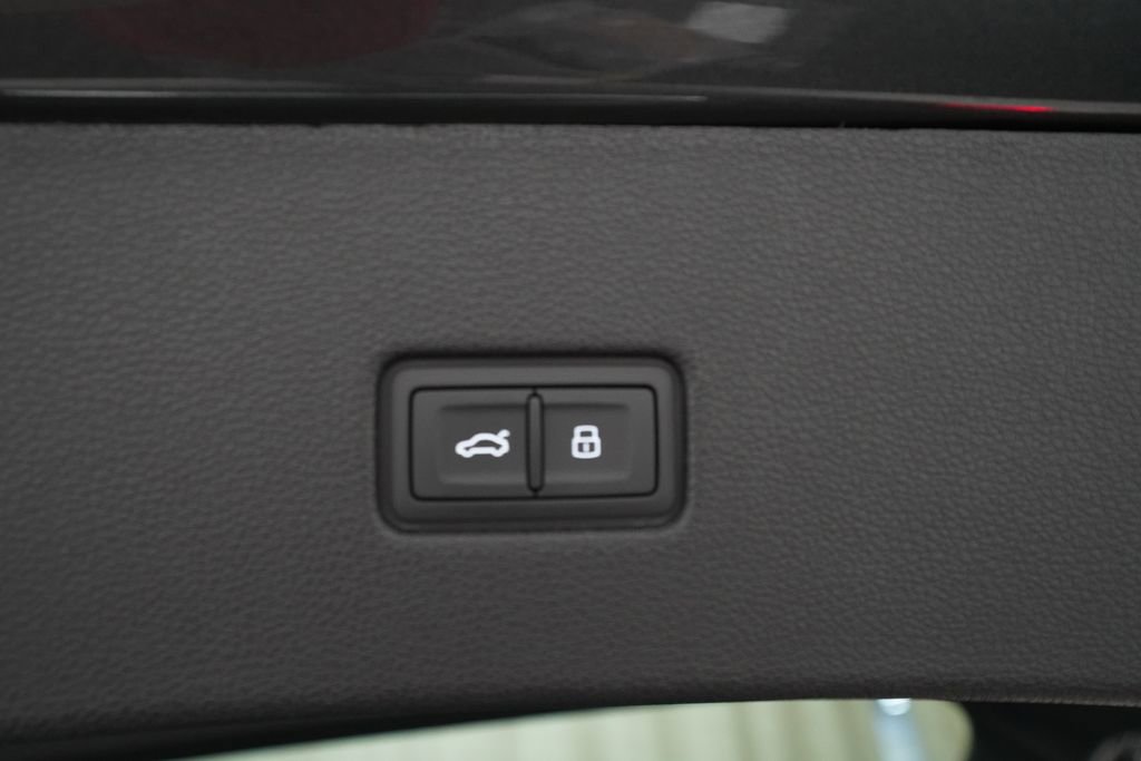 New 2026 Audi Q8 Premium Plus image 15