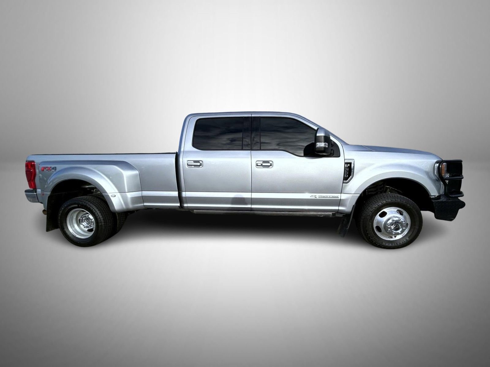 Used 2022 Ford F350 Lariat w/ Lariat Ultimate Package image 4