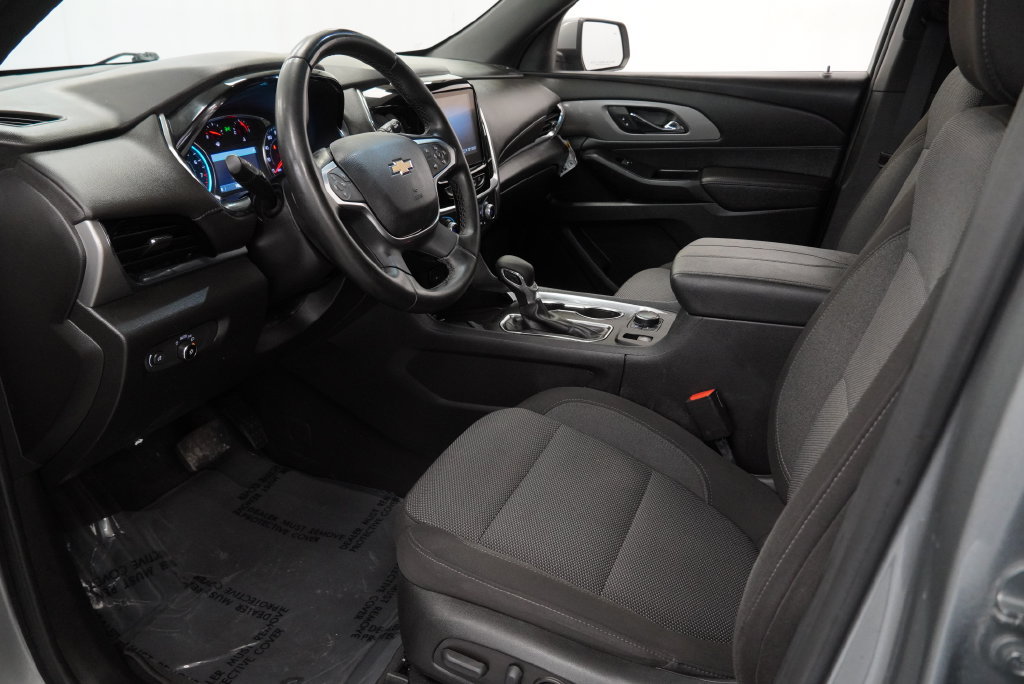 Used 2023 Chevrolet Traverse LT FWD image 8