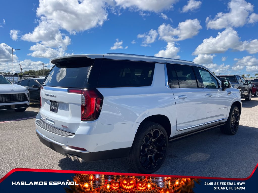 New 2027 GMC Yukon XL Denali w/ Denali Reserve Package AWD/4WD image 7