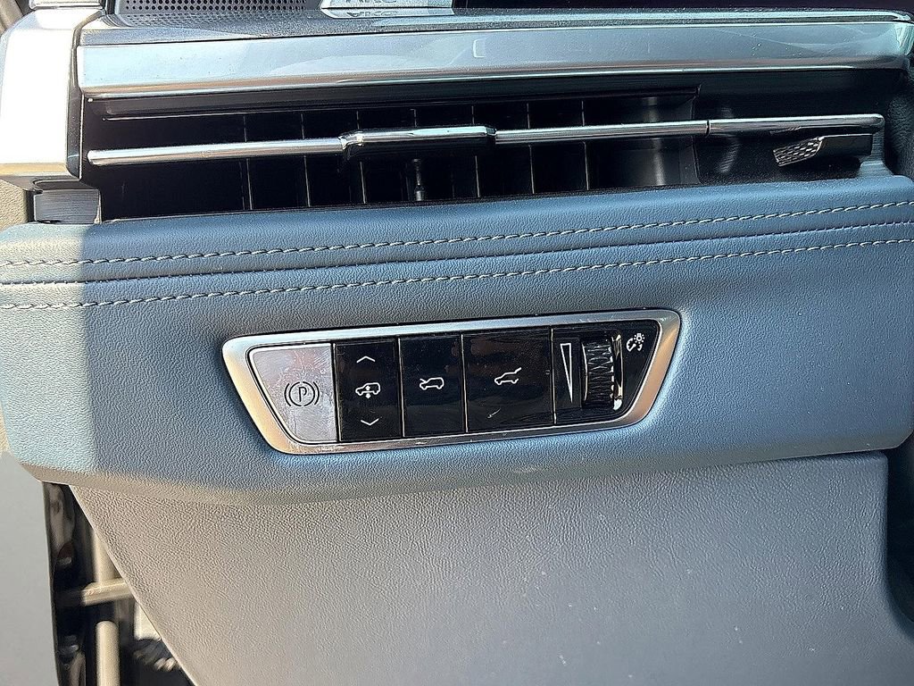 New 2025 Cadillac Escalade IQ Sport 2 AWD/4WD image 17