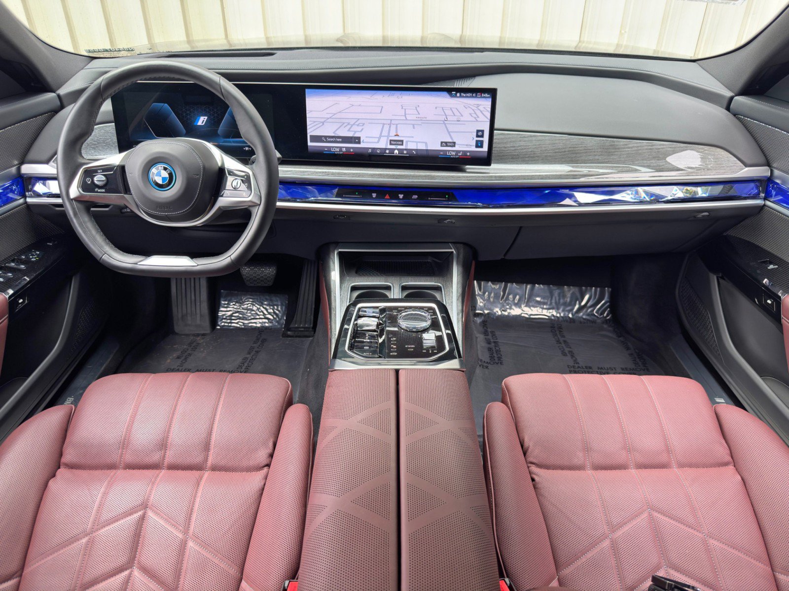 Used 2023 BMW i7 xDrive60 AWD/4WD image 13
