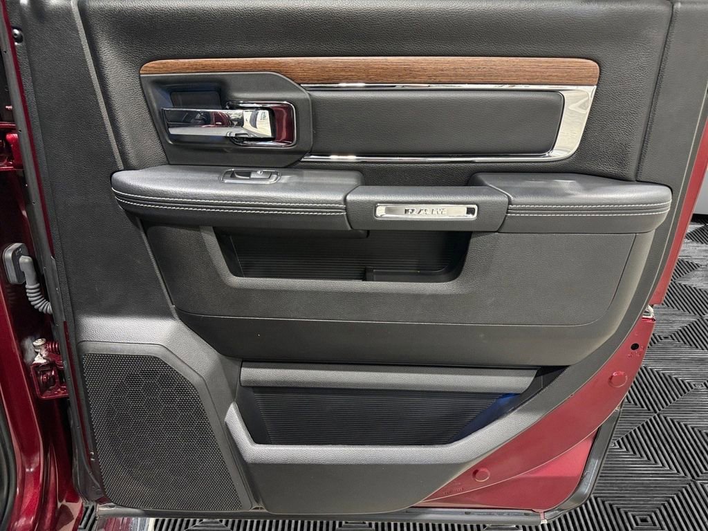 Used 2017 RAM 1500 Laramie image 15