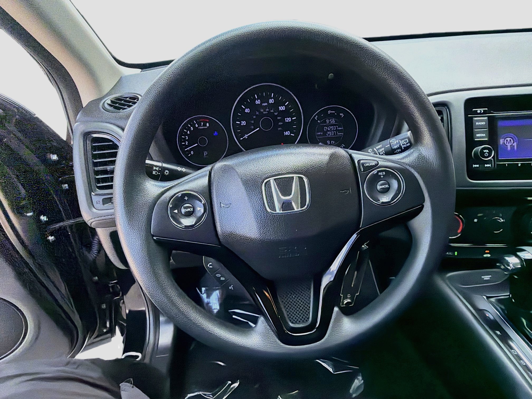 Used 2022 Honda HR-V LX image 10