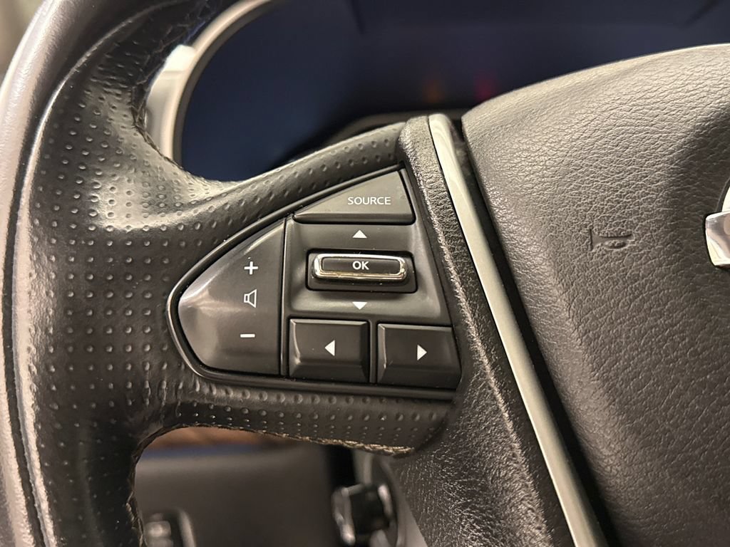 Used 2017 Nissan Maxima Platinum w/ Medallion Package FWD image 32