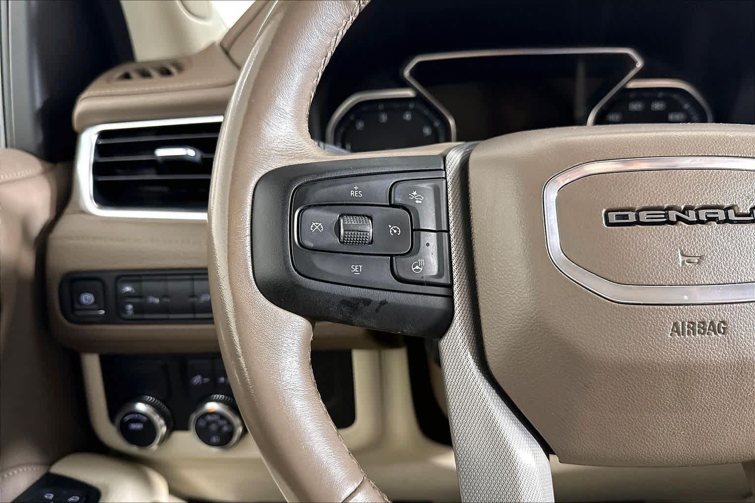 Used 2021 GMC Yukon XL Denali RWD image 21