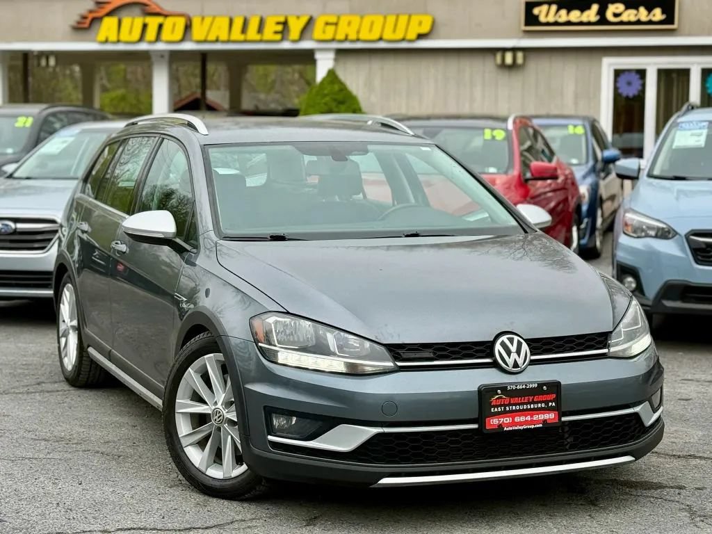 Used 2018 Volkswagen Golf Alltrack S AWD/4WD image 1