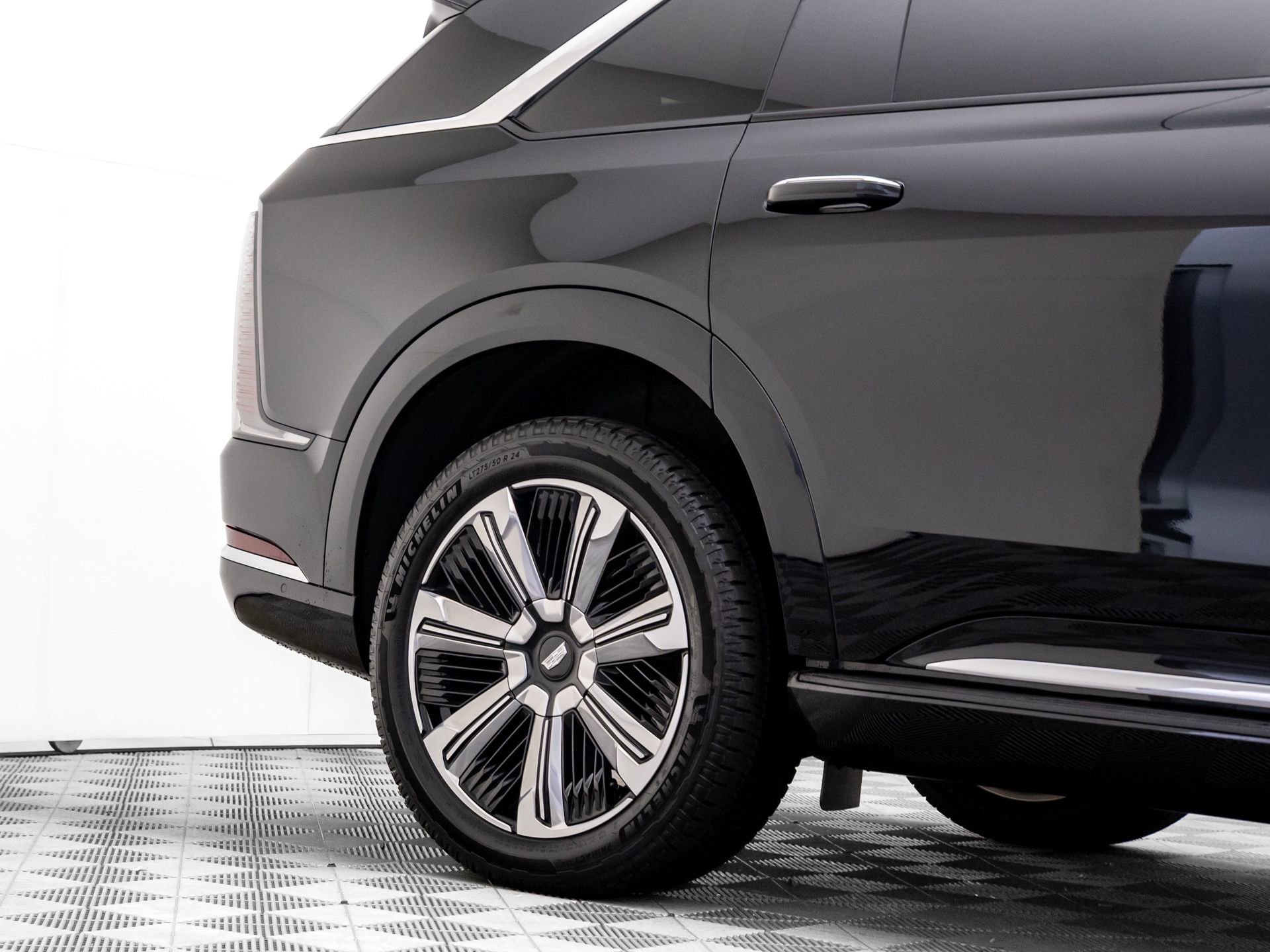 New 2025 Cadillac Escalade IQ Luxury 1 image 34