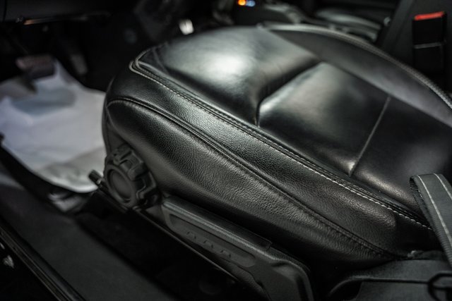 Used 2020 Jeep Wrangler Unlimited Sahara image 37