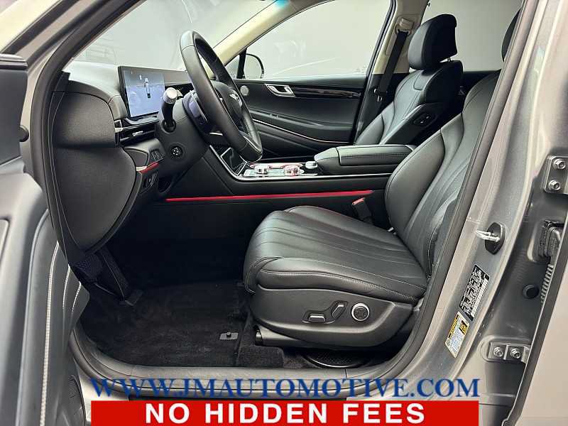 Used 2025 Genesis GV80 2.5T Standard AWD/4WD image 12