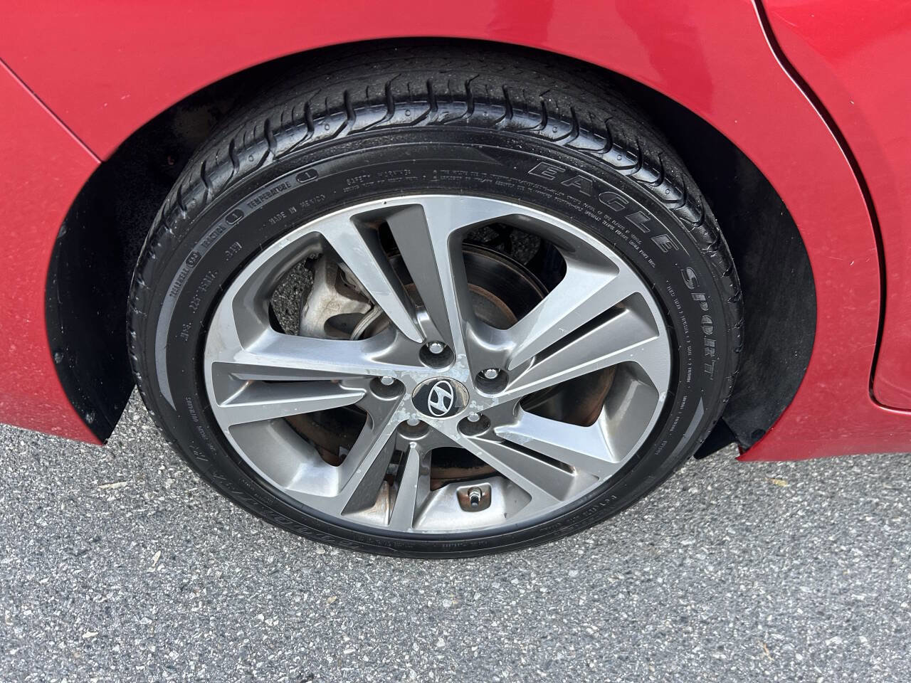 Used 2017 Hyundai Elantra Limited image 14