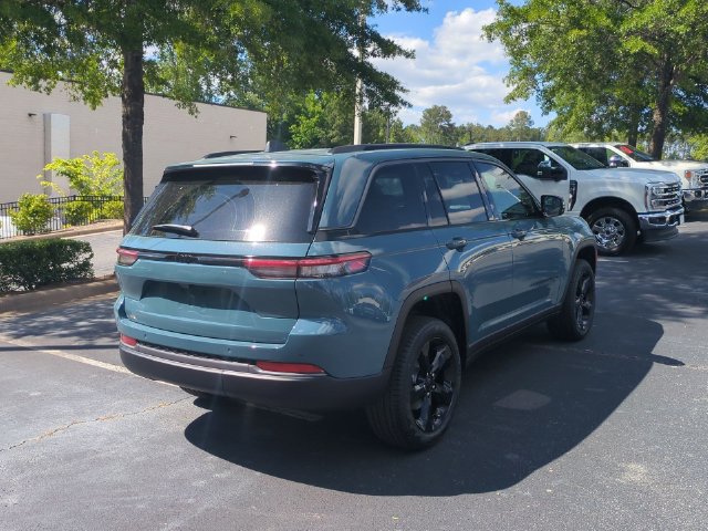 New 2026 Jeep Grand Cherokee Limited w/ Limited Altitude Package RWD image 5
