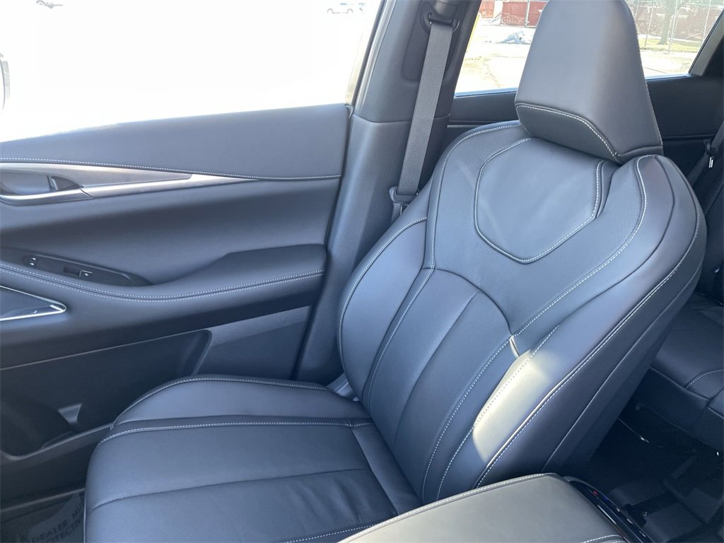 Used 2025 INFINITI QX60 Luxe w/ Vision Package image 15
