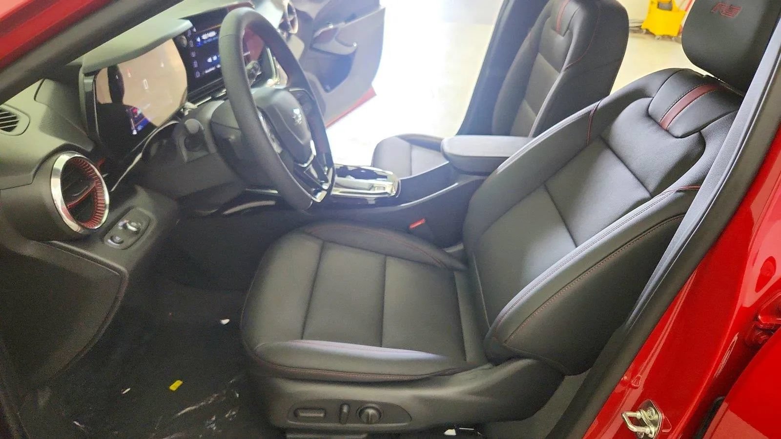 New 2026 Chevrolet Trax RS w/ Driver Confidence Package FWD image 15