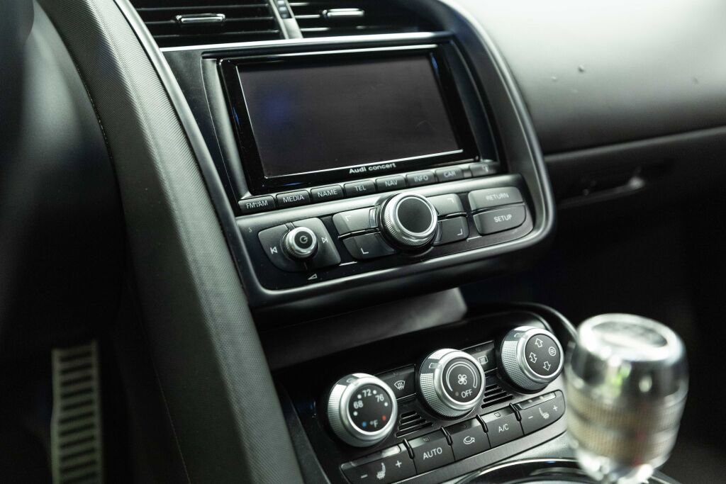 Used 2014 Audi R8 V8 w/ Convenience Package image 15