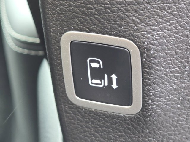New 2025 Chrysler Pacifica Select w/ Fav Edition Package image 19