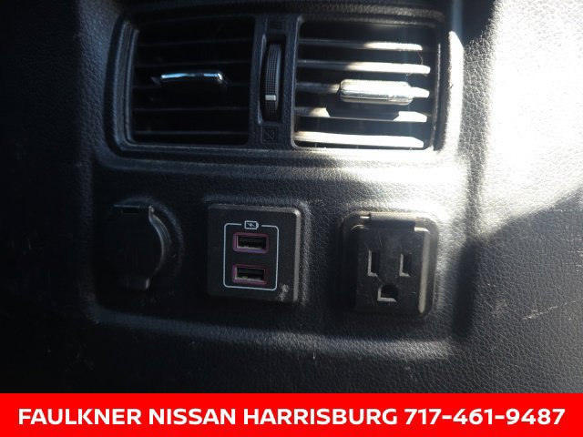 Certified 2019 Nissan Titan SL w/ Midnight Edition AWD/4WD image 9