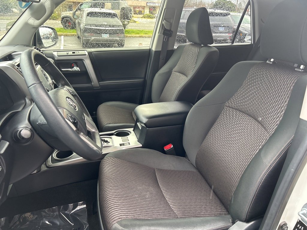 Used 2021 Toyota 4Runner Limited image 9