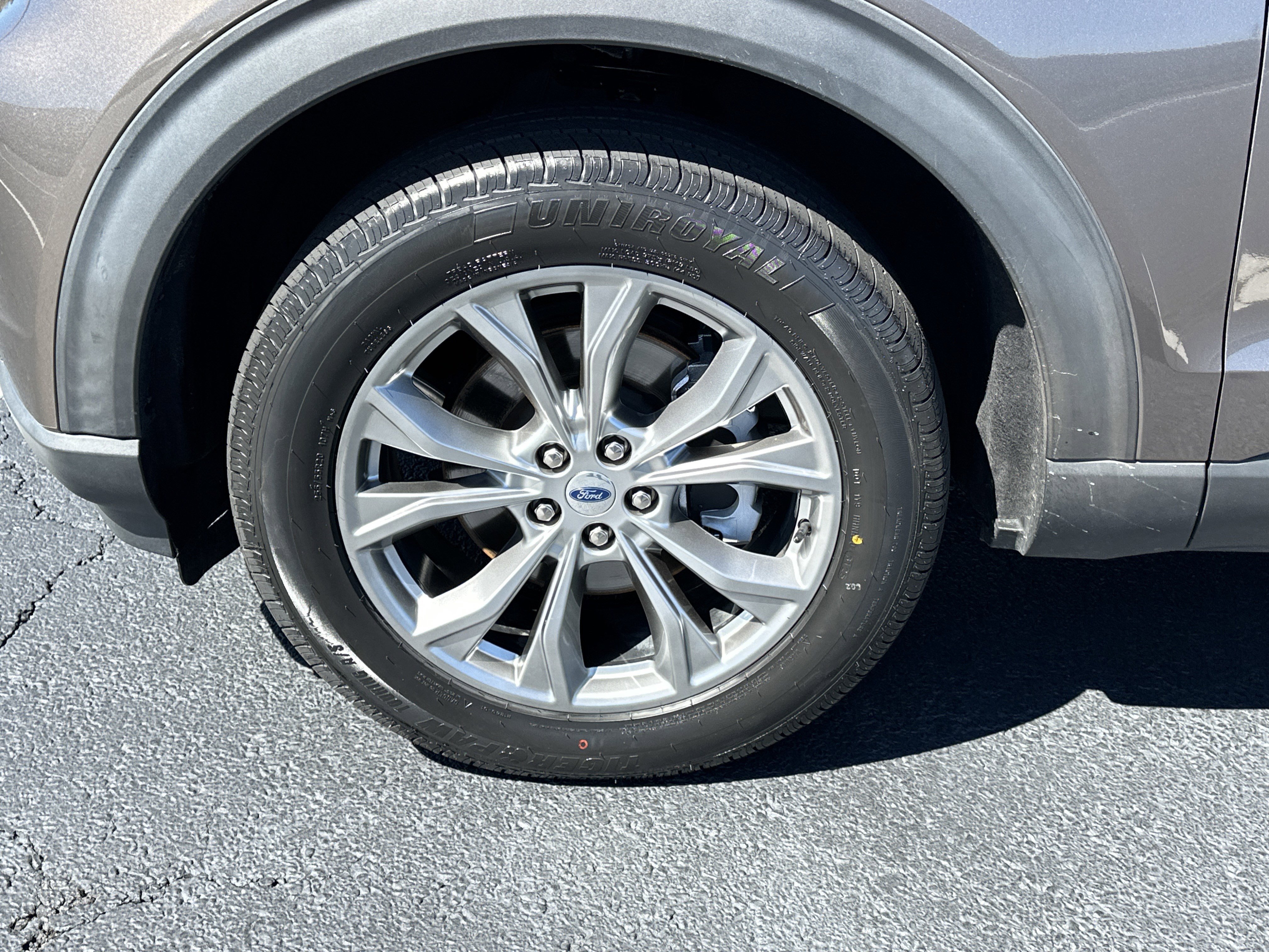 Used 2021 Ford Explorer Limited w/ Equipment Group 301A RWD image 11