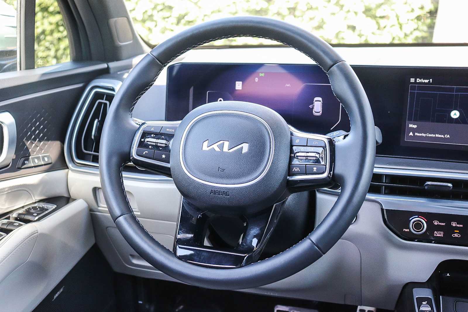Used 2025 Kia Sorento SX Prestige AWD/4WD image 16
