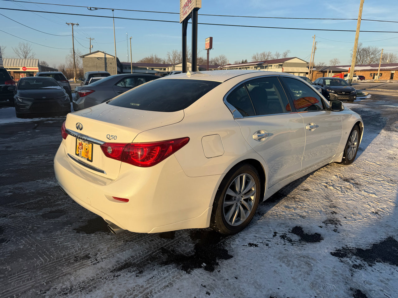 Used 2015 INFINITI Q50 Premium w/ Navigation Package image 6