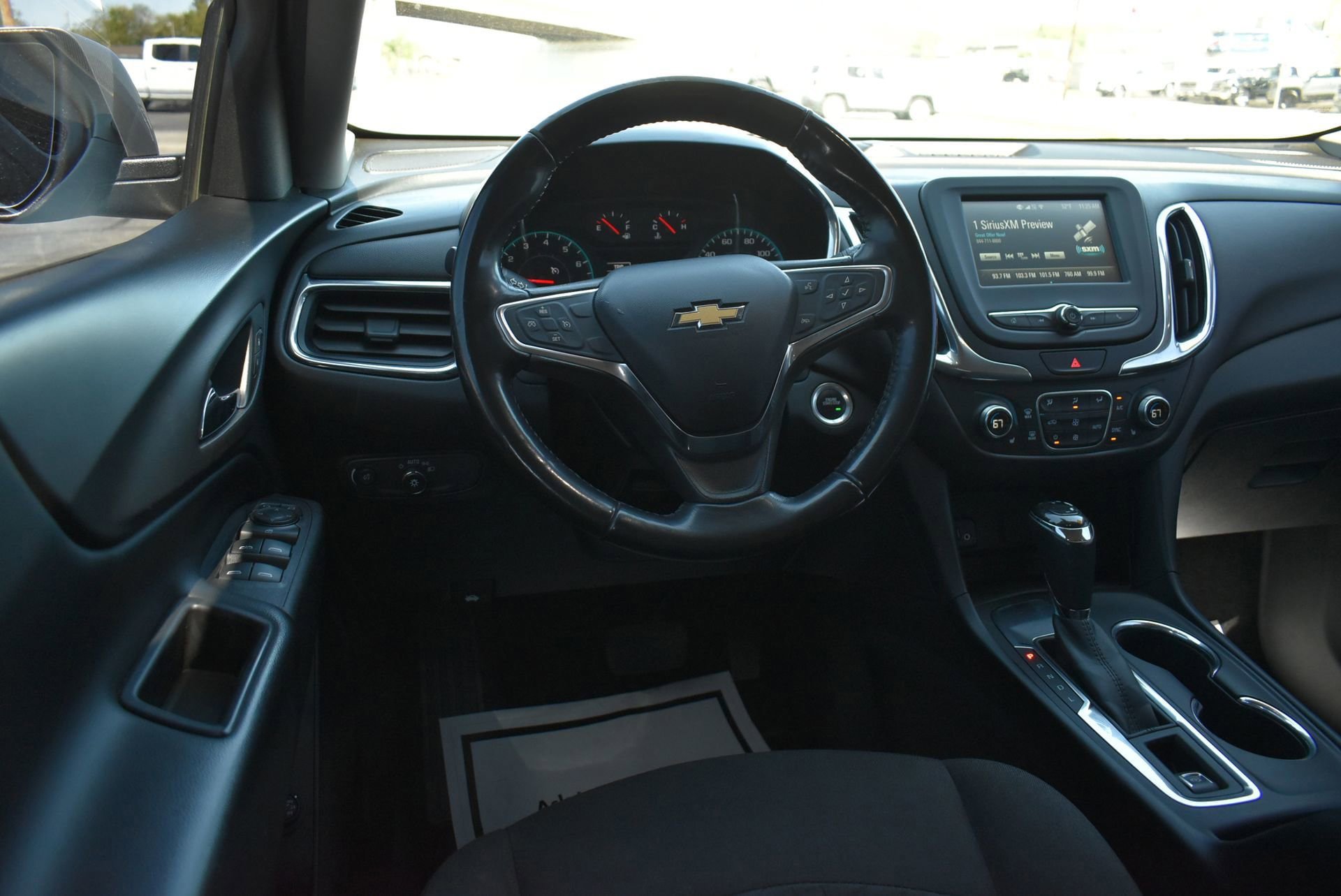 Used 2018 Chevrolet Equinox LT FWD image 18