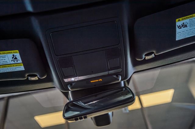 Used 2018 Land Rover Range Rover Evoque HSE Dynamic image 44