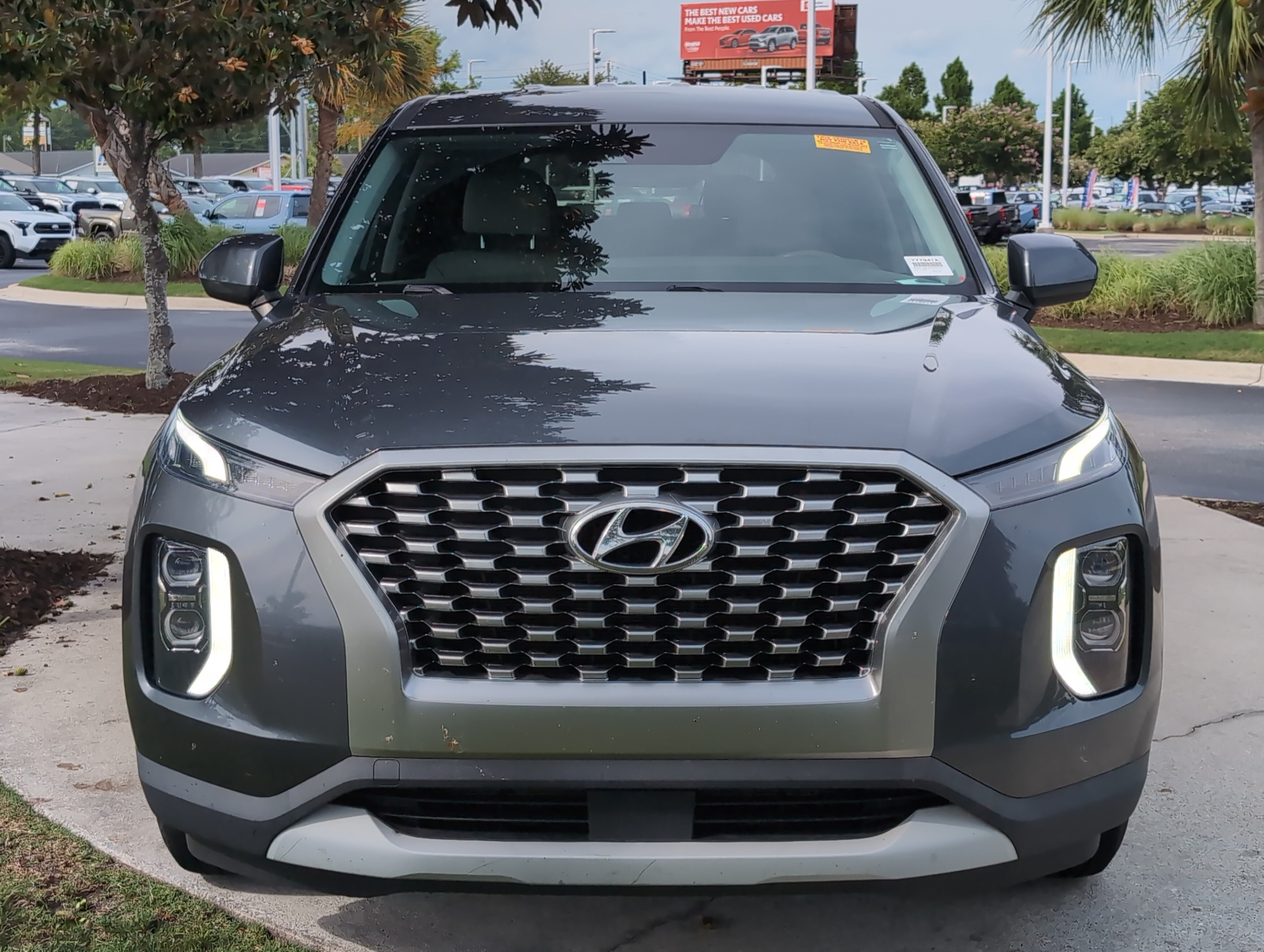 Used 2021 Hyundai Palisade SE FWD image 3