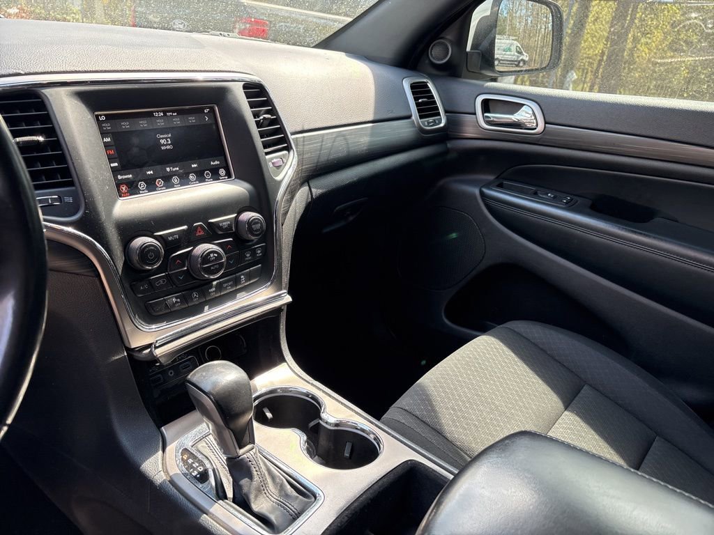 Used 2021 Jeep Grand Cherokee Laredo image 19