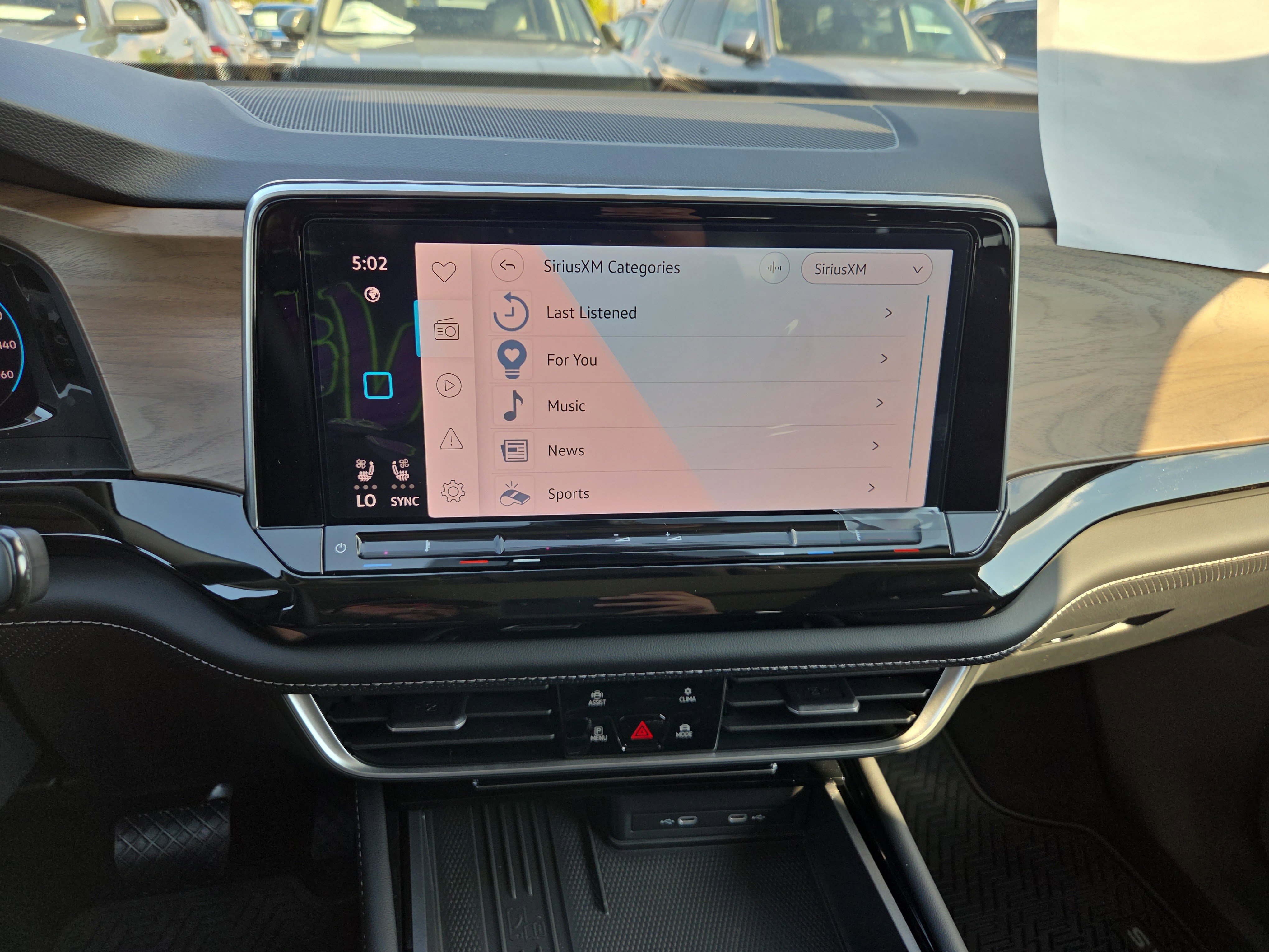 New 2026 Volkswagen Atlas SE image 10