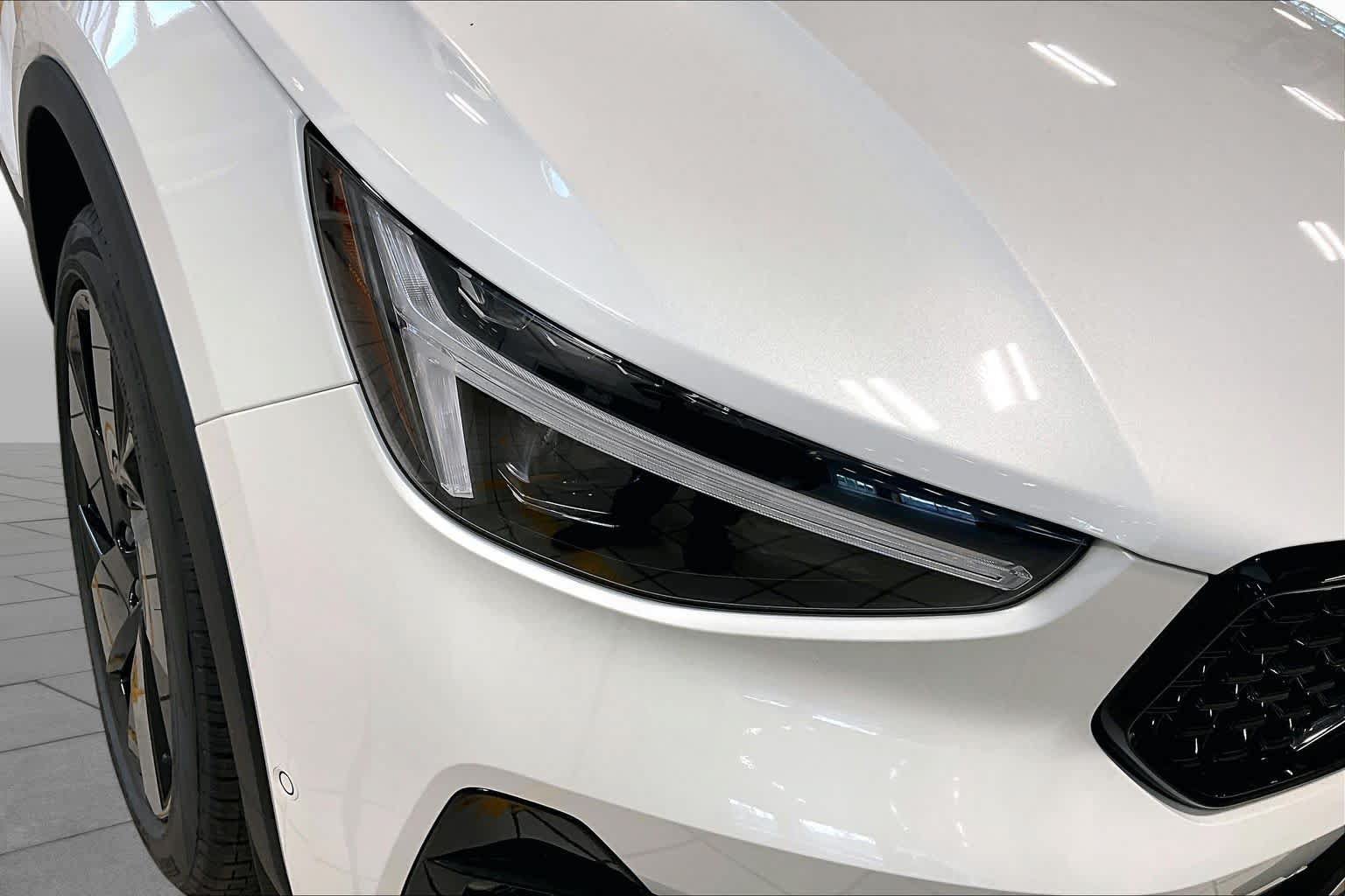 New 2026 Volvo XC40 B5 Ultra w/ Protection Package Premier AWD/4WD image 15
