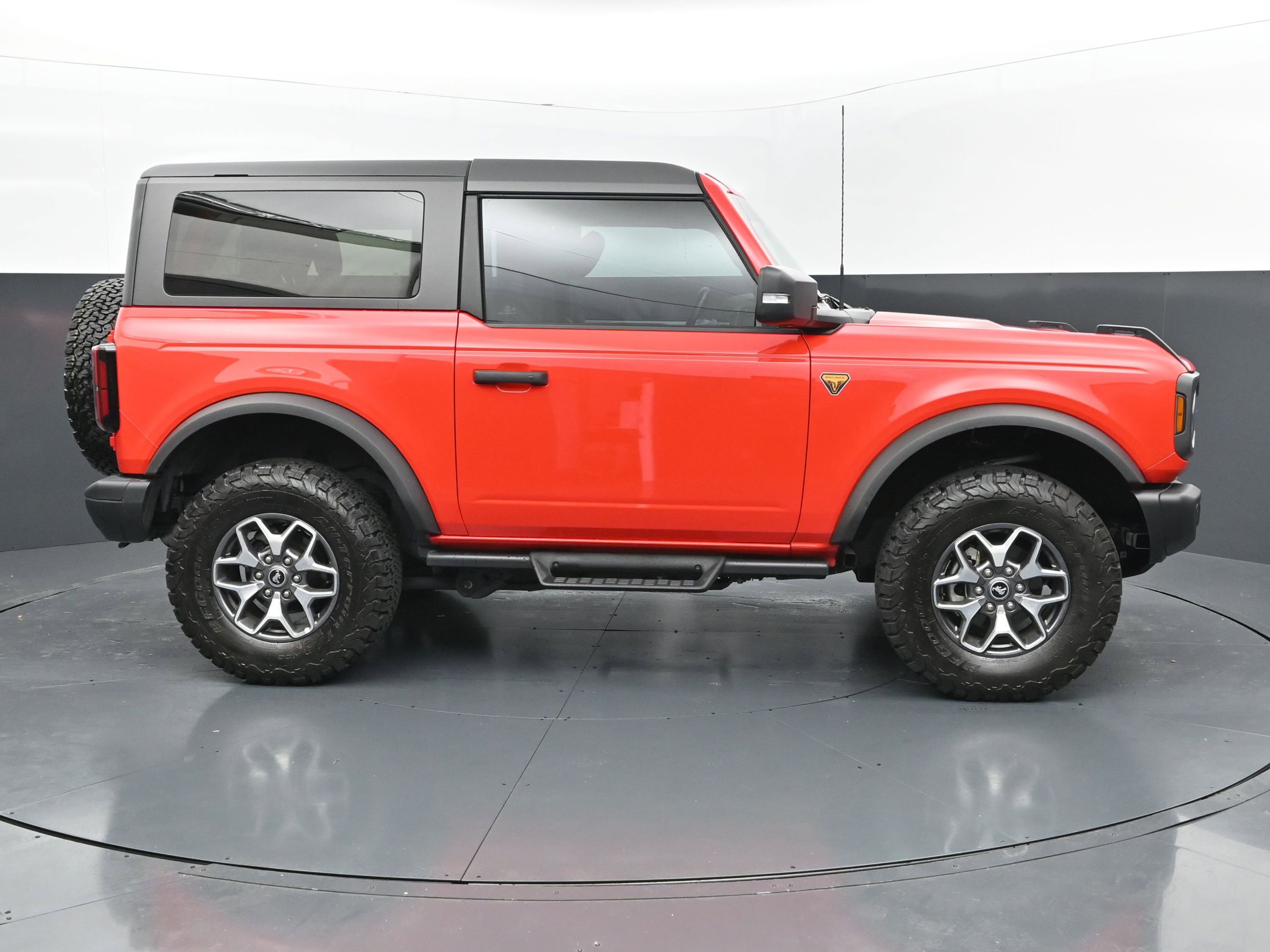 Used 2023 Ford Bronco Badlands AWD/4WD image 6