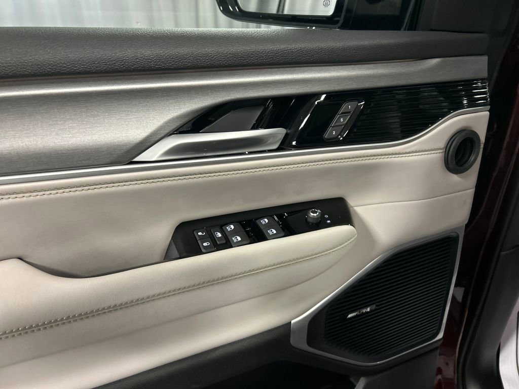 New 2026 Jeep Grand Wagoneer 4WD image 12