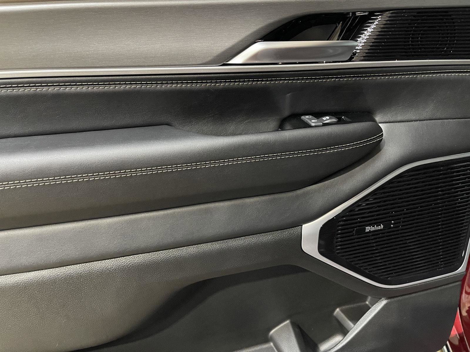 New 2026 Jeep Grand Wagoneer Limited w/ Premium Group II image 22