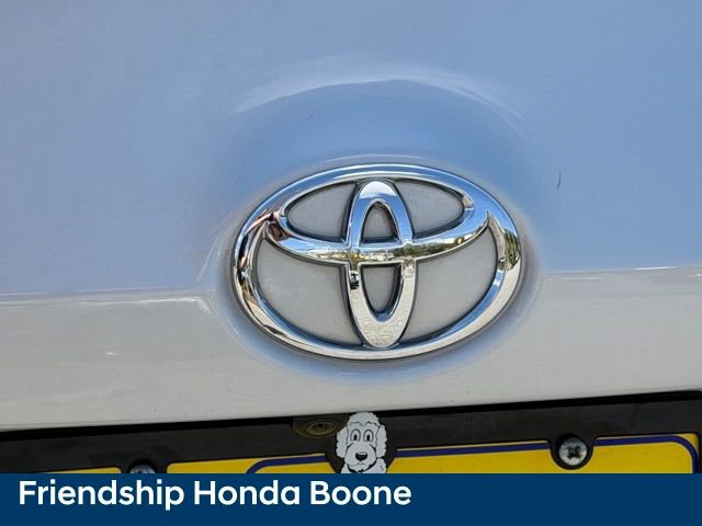 Used 2018 Toyota Corolla LE FWD image 11