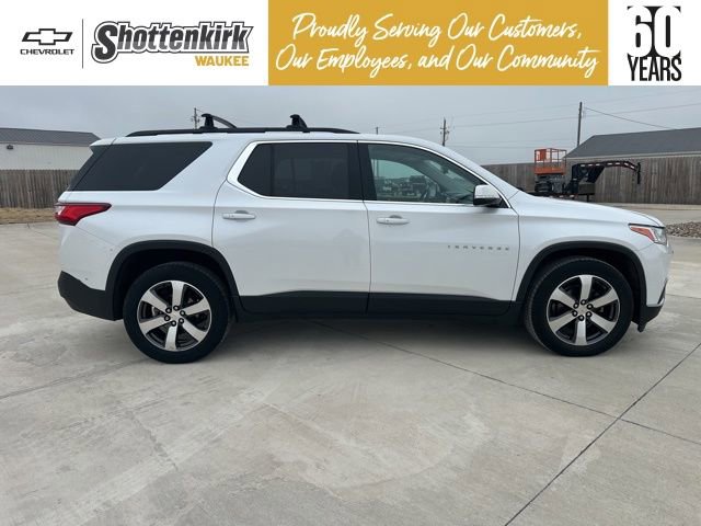Used 2019 Chevrolet Traverse LT w/ LT Premium Package image 2