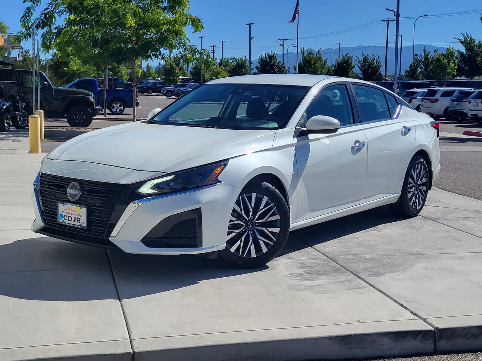 Used 2023 Nissan Altima 2.5 SV