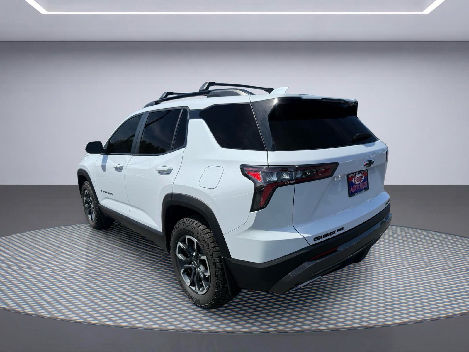 Used 2026 Chevrolet Equinox ACTIV w/ Convenience Package III AWD/4WD image 5