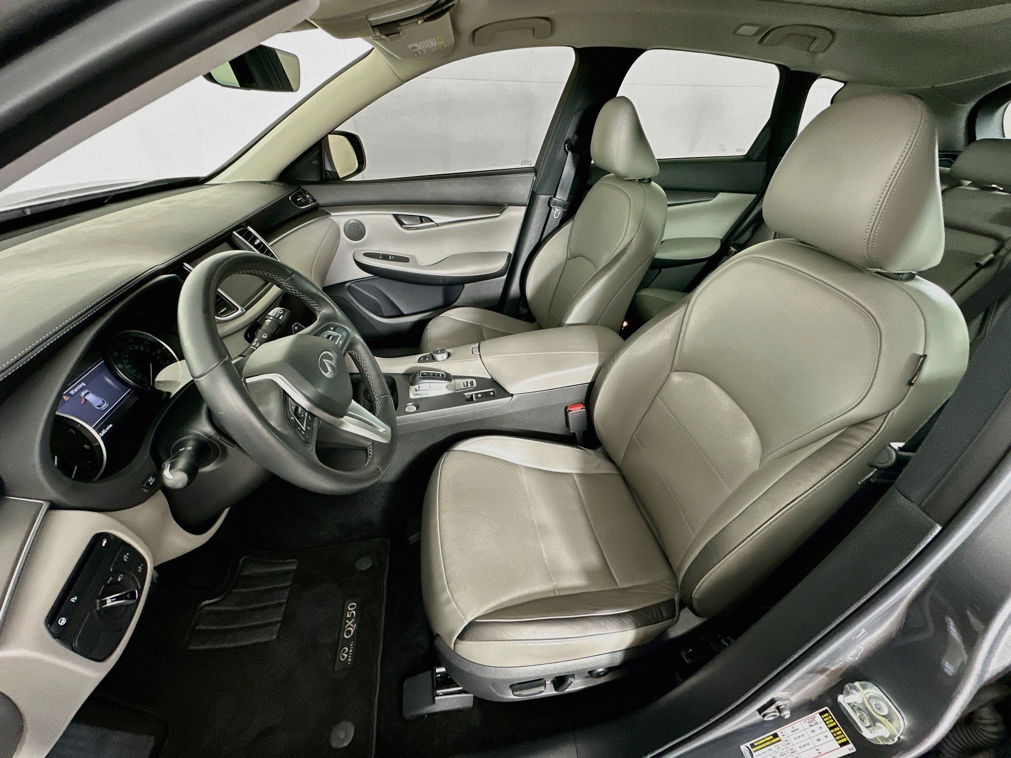 Used 2023 INFINITI QX50 Luxe FWD image 13