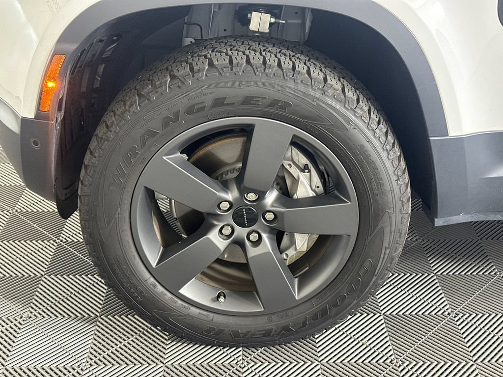 Used 2026 Land Rover Defender 110 S AWD/4WD image 11