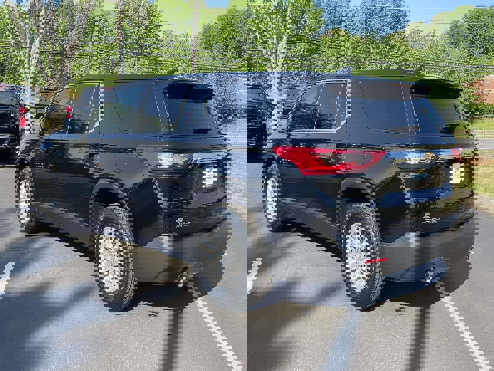 Used 2021 Chevrolet Traverse LS FWD image 7